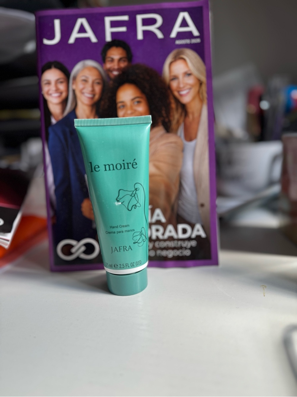 JAFRA le moiré Hand Cream — Mint Green Hydrating Care